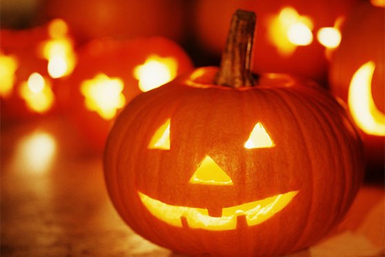 Почему символом Хэллоуина является светящаяся тыква - страшила?
